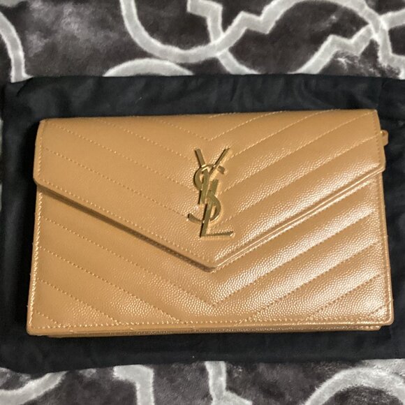 Saint Laurent Cassandre Envelope Chain Wallet in Grain de Poudre leathe - Picture 3 of 12